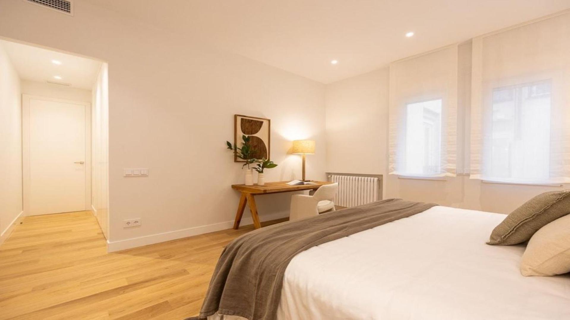 Apartament Bright 4 Bed Flat