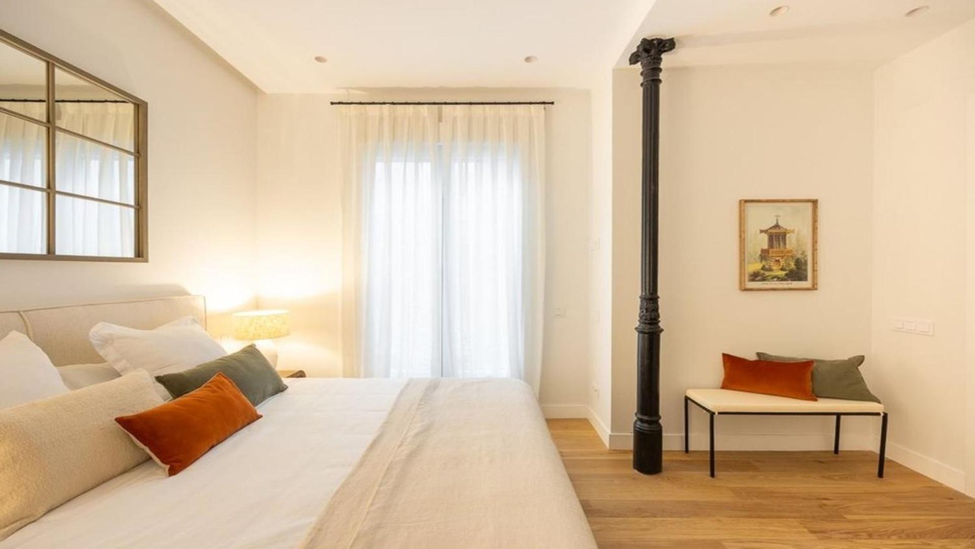 Apartament Bright 4 Bed Flat