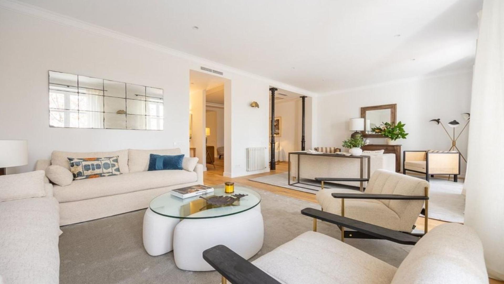 Apartament Bright 4 Bed Flat Londra