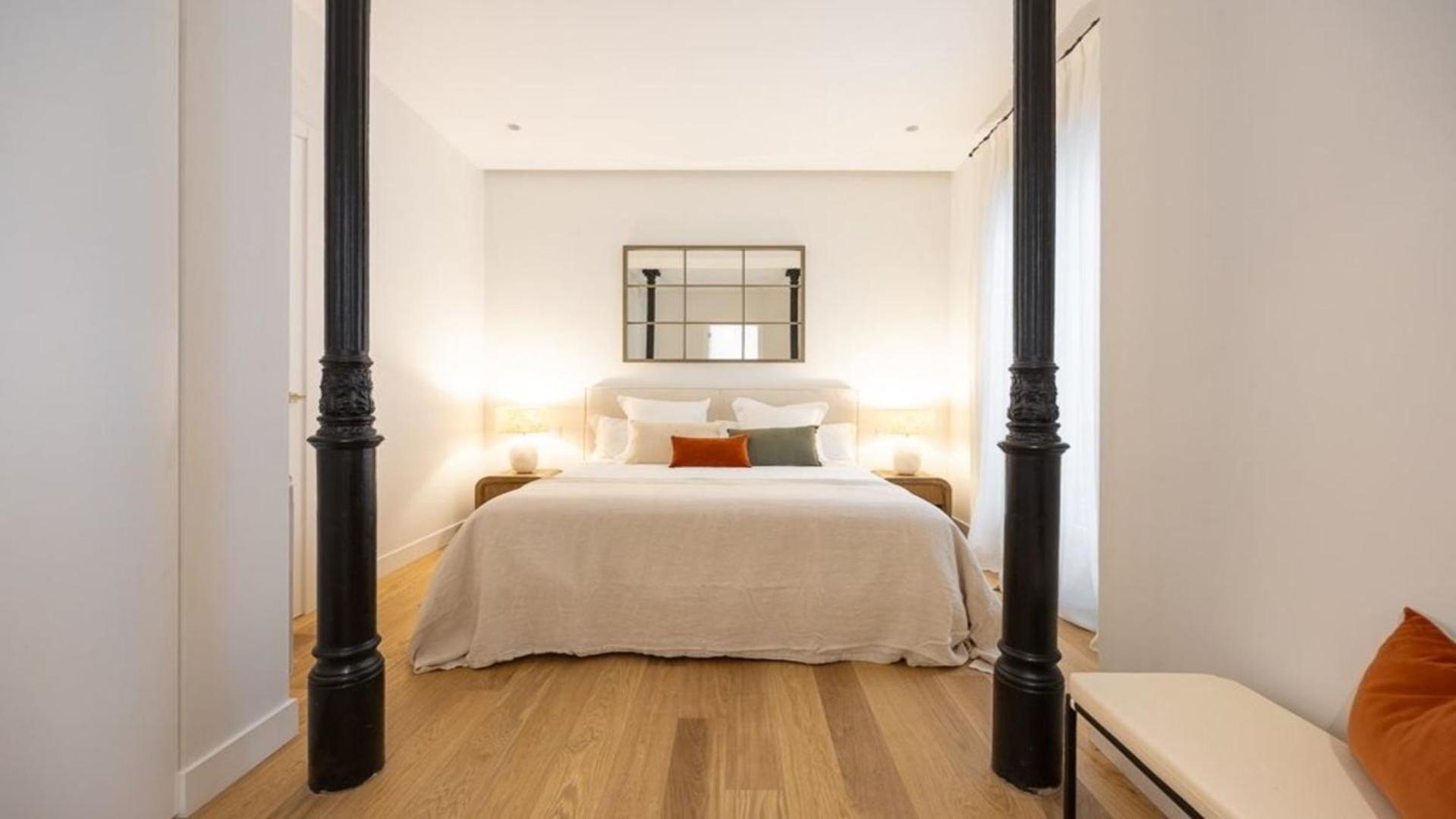 Apartament Bright 4 Bed Flat *